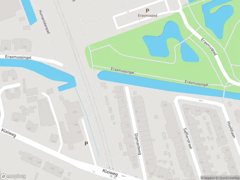 Ambulance met grote spoed naar de Diamantweg in Rotterdam