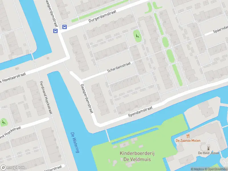 Ambulance met grote spoed naar de Schardamstraat in Zaandam