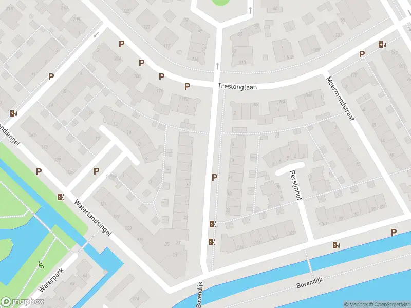 Ambulance met gepaste spoed naar de Meerburgstraat in 's-Gravenhage