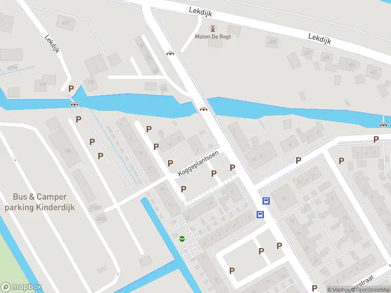 Politie naar de Koggeplantsoen in Nieuw-Lekkerland