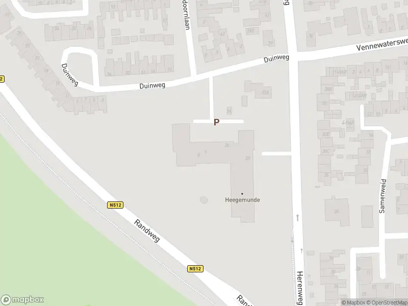 Ambulance met grote spoed naar de Heegemundehof in Egmond-Binnen