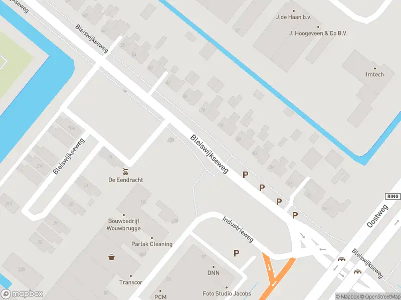 Politie met grote spoed naar de Oostweg in Zoetermeer vanwege ongeval met letsel