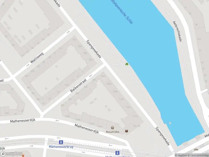 Ambulance met gepaste spoed naar de Spangesekade in Rotterdam