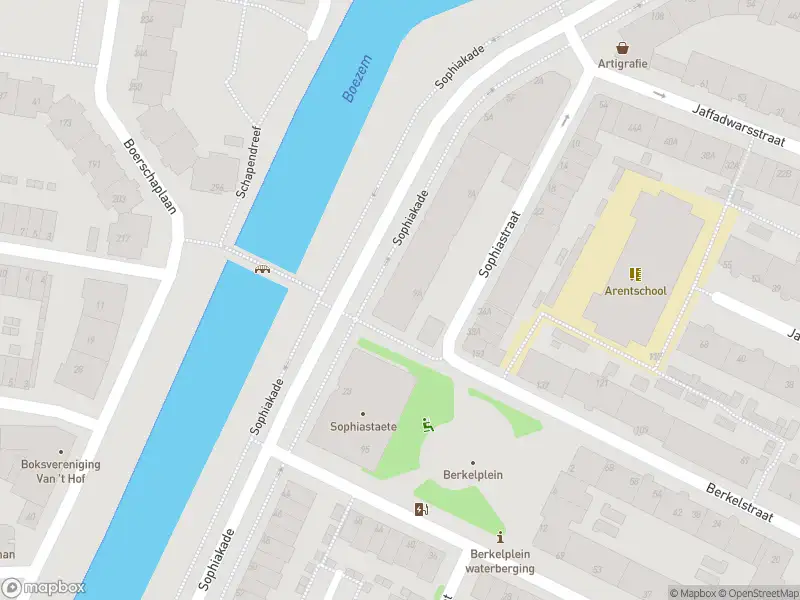 Ambulance met gepaste spoed naar de Sophiakade in Rotterdam