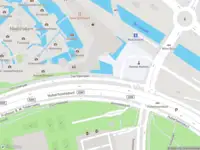 Ambulance met grote spoed naar de George Maduroplein in 's-Gravenhage