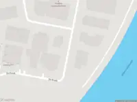 Brandweer met gepaste spoed naar de De Kreek in Oosterhout