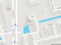 Ambulance met grote spoed naar de Zagwijnpad in Delft