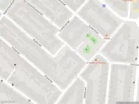 Ambulance met grote spoed naar de Edisonplein in Schiedam