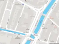 Ambulance met grote spoed naar de Zijlsingel in Haarlem