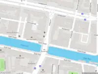Politie met grote spoed naar de Klokpoort in Leiden vanwege ongeval met letsel