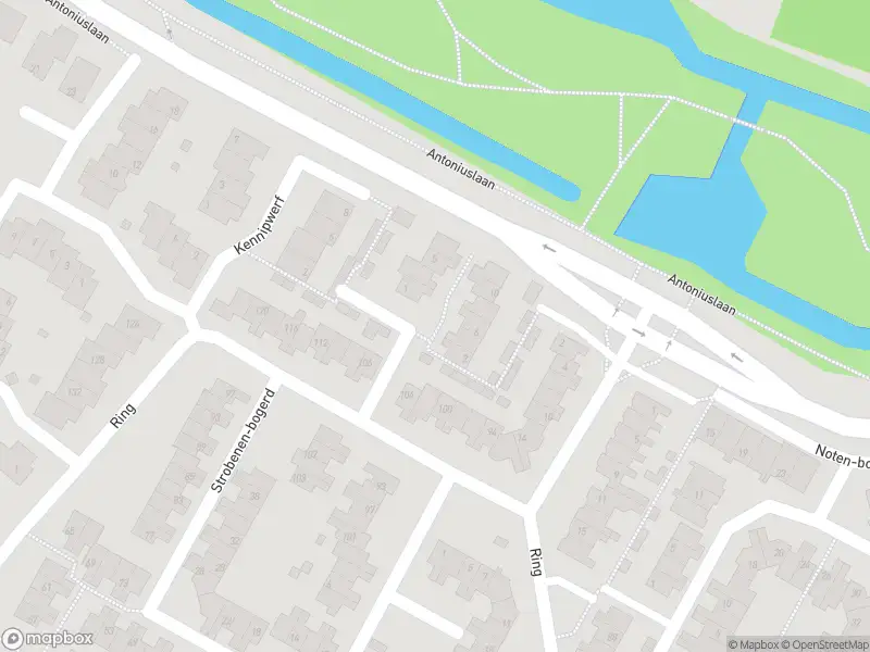 Ambulance met grote spoed naar de Kievit in Hendrik-Ido-Ambacht