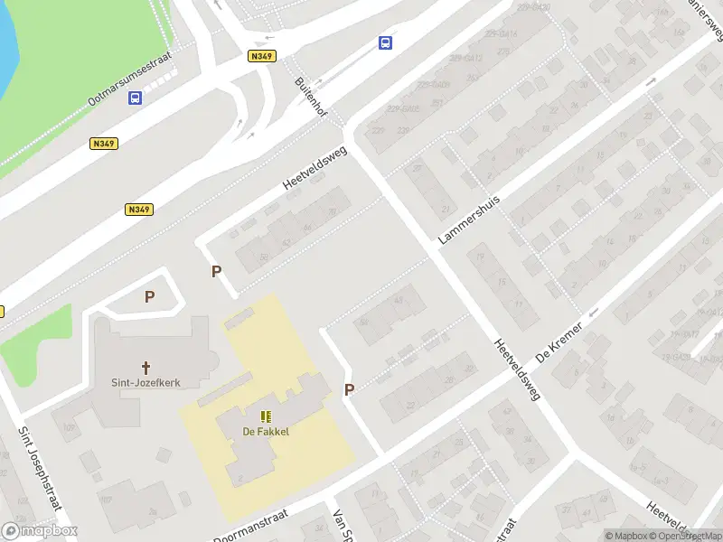 Brandweer met grote spoed naar de Evertsenstraat in Almelo vanwege afhijsen patient