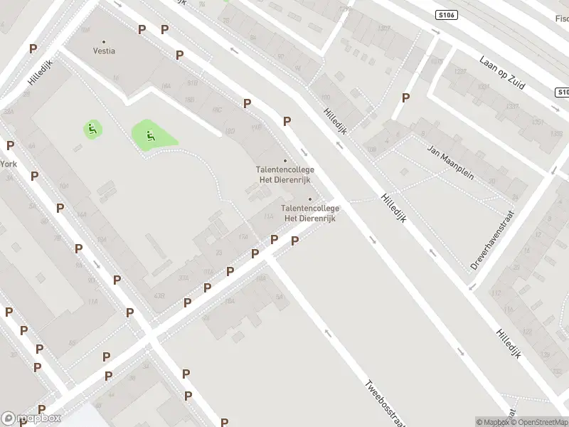 Ambulance met gepaste spoed naar de Riebeekstraat in Rotterdam