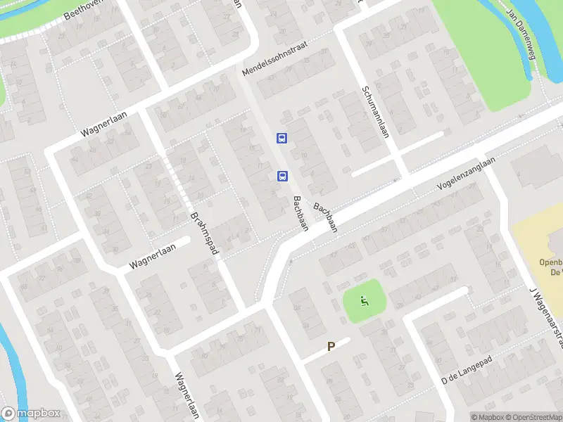 Ambulance met grote spoed naar de Bachbaan in Spijkenisse