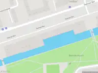 Ambulance met grote spoed naar de Osdorper Ban in Amsterdam
