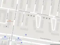 Ambulance met grote spoed naar de Burgemeester Van de Pollstraat in Amsterdam
