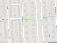 Ambulance met grote spoed naar de Henri Zagwijnstraat in Amsterdam