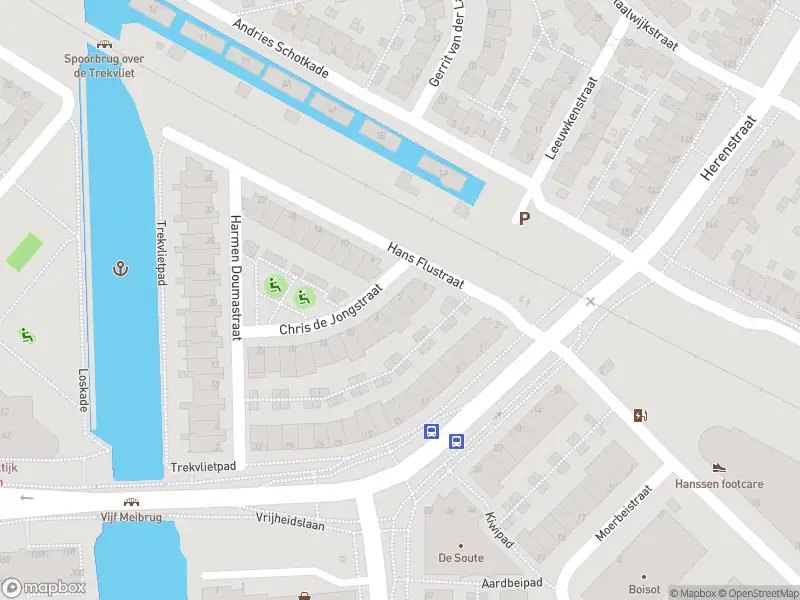 Brandweer met gepaste spoed naar de Chris de Jongstraat in Leiden