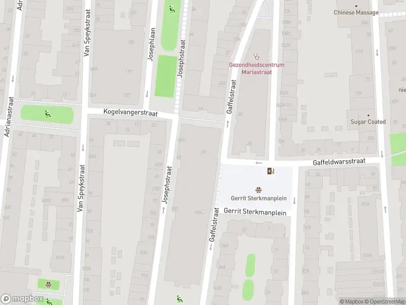 Ambulance met grote spoed naar de Gaffelstraat in Rotterdam