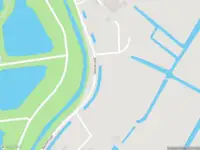 Ambulance met grote spoed naar de Belmermeer in Amsterdam