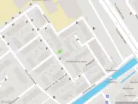 Ambulance met grote spoed naar de Lodenvloer in Delft