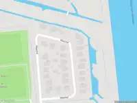 Ambulance met gepaste spoed naar de Maanhof in Amsterdam