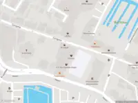 Ambulance met gepaste spoed naar de Raadhuisplein in Alblasserdam
