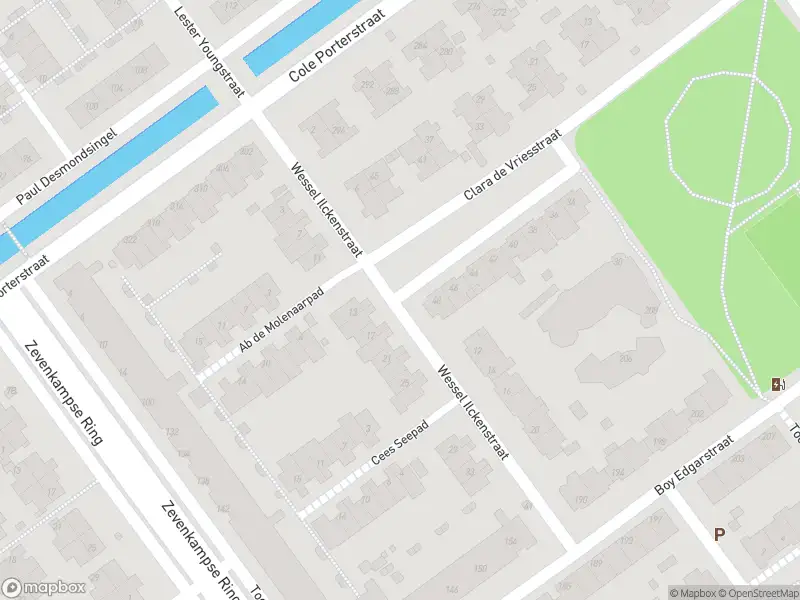 Ambulance met gepaste spoed naar de Wessel Ilckenstraat in Rotterdam