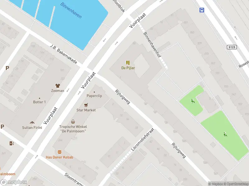 Ambulance met gepaste spoed naar de Rijtuigweg in Rotterdam