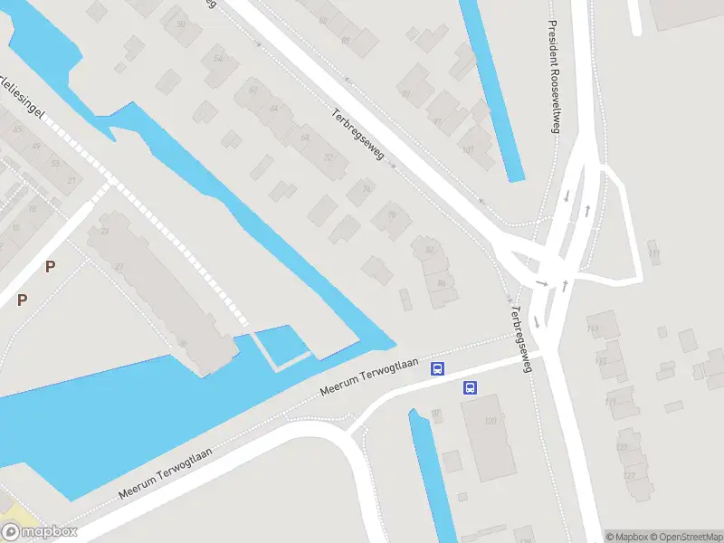 Ambulance met gepaste spoed naar de Terbregseweg in Rotterdam
