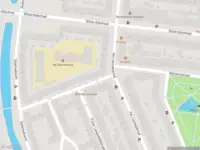 Ambulance met grote spoed naar de Potgieterstraat in Rotterdam