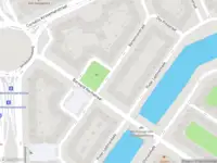 Ambulance met grote spoed naar de Bertelmanstraat in Amsterdam