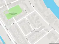 Ambulance met grote spoed naar de IJsselstraat in Alphen aan den Rijn