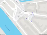 Ambulance met gepaste spoed naar de Allard Piersonstraat in Rotterdam