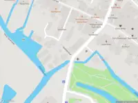 Ambulance met gepaste spoed naar de Delftsewallen in Zoetermeer