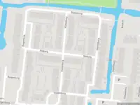Ambulance met grote spoed naar de Nieburg in Gouda
