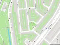 Brandweer met grote spoed naar de Nieuwe Leeuwarderweg in Amsterdam vanwege voertuigbrand
