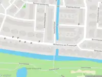 Ambulance met grote spoed naar de Beekpoldersingel in Gouda