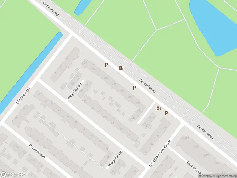 Ambulance met grote spoed naar de Berberisweg in Rotterdam
