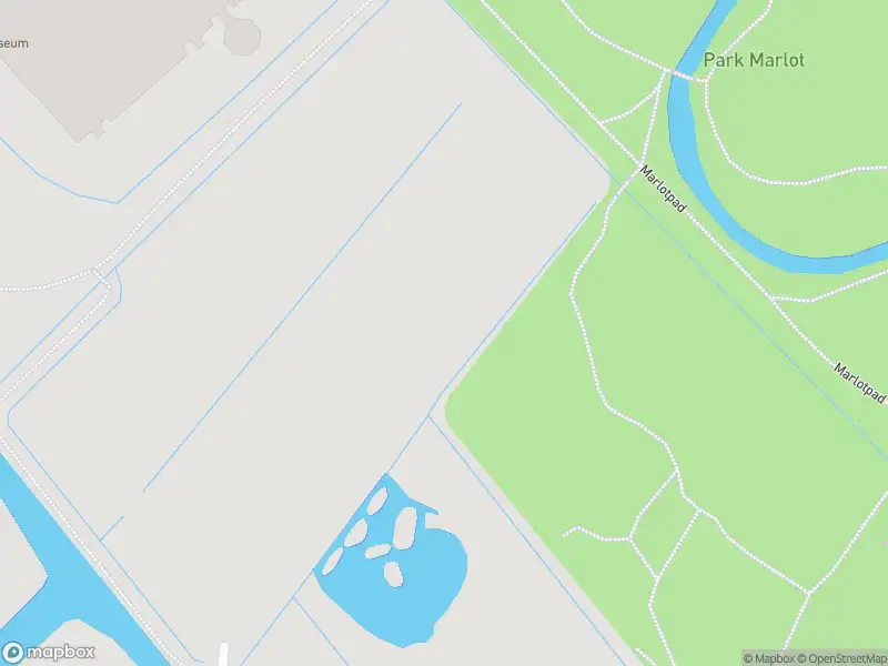 Ambulance met grote spoed naar de Marlotlaan in 's-Gravenhage