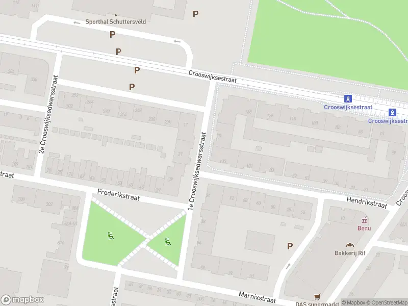 Ambulance met grote spoed naar de 1e Crooswijksedwarsstraat in Rotterdam
