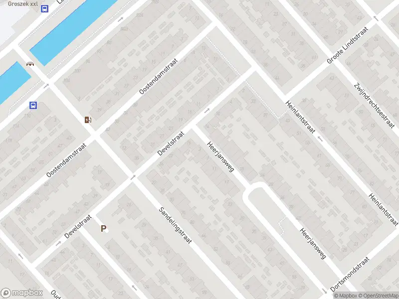 Ambulance met grote spoed naar de Heerjansweg in Rotterdam