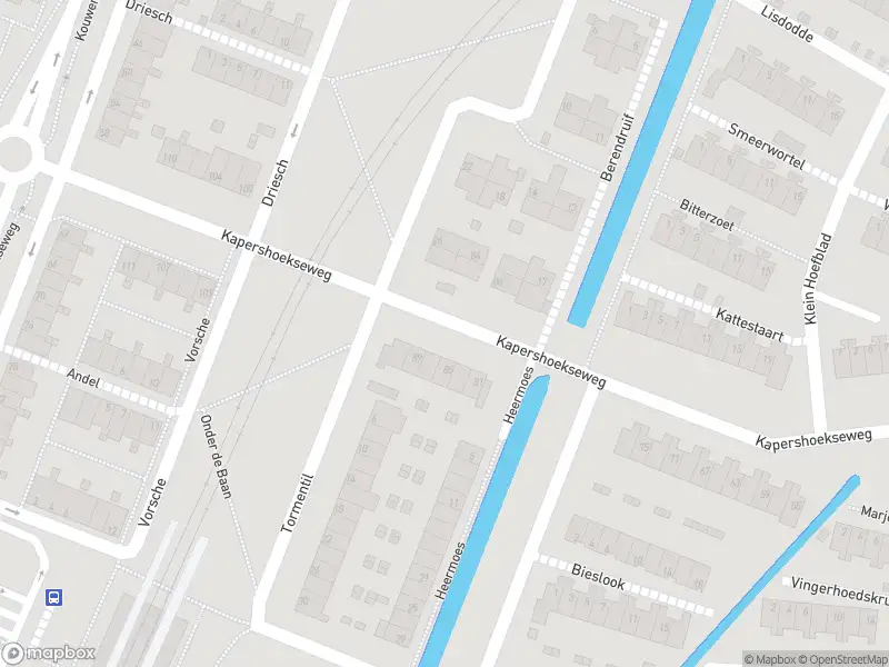 Ambulance met gepaste spoed naar de Kapershoekseweg in Hoogvliet Rotterdam