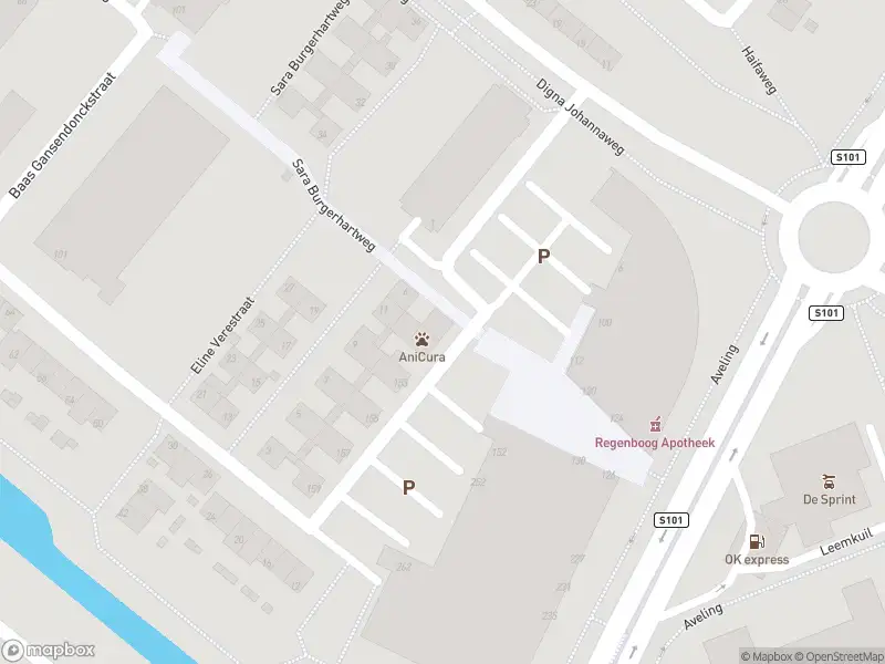 Ambulance met grote spoed naar de Klaasje Zevensterstraat in Hoogvliet Rotterdam