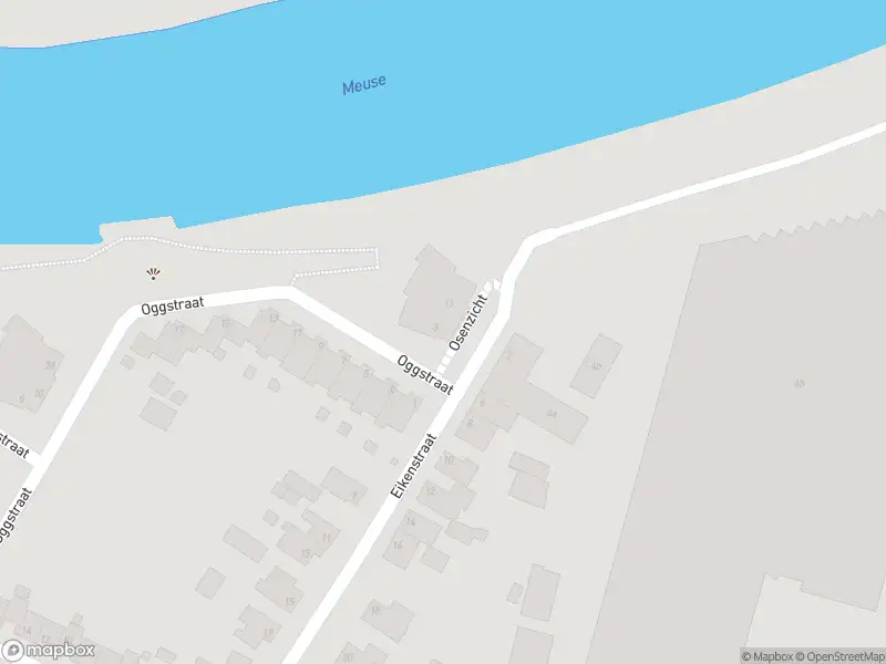 Ambulance met grote spoed naar de Osenzicht in Linne
