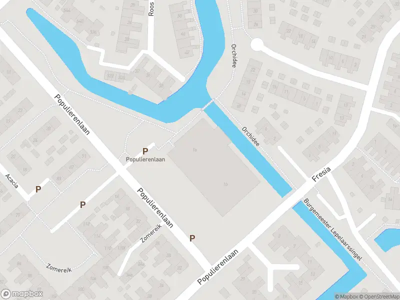Ambulance met gepaste spoed naar de Populierenlaan in Krimpen aan den IJssel