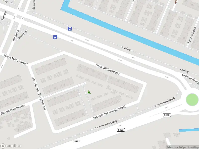 Ambulance met gepaste spoed naar de Henk Miliusstraat in Hoogvliet Rotterdam