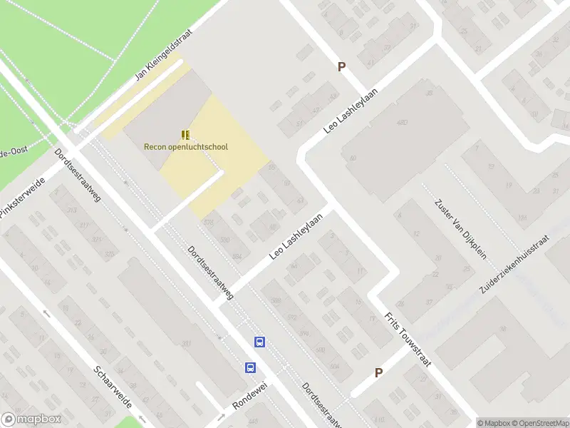 Ambulance met gepaste spoed naar de Leo Lashleylaan in Rotterdam