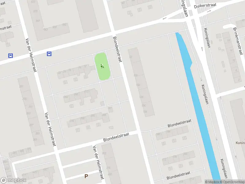 Ambulance met gepaste spoed naar de Blondeelstraat in Rotterdam