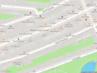 Ambulance met grote spoed naar de Quellijnstraat in Amsterdam